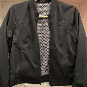 Lululemon cropped jacket size 6